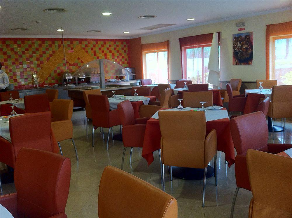 Malaika Hotel Bissau Bagian luar foto