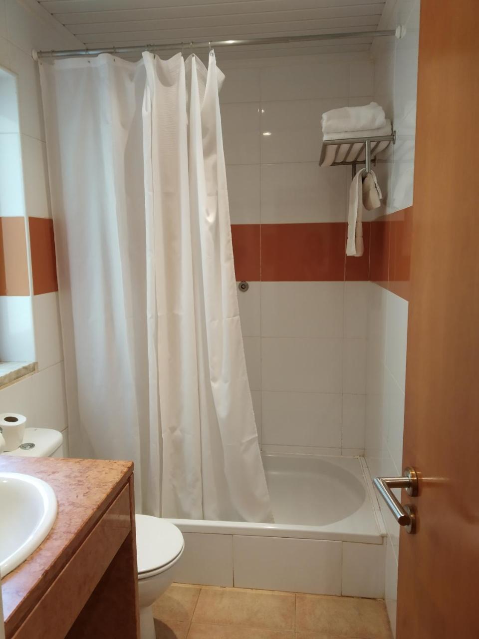Malaika Hotel Bissau Bagian luar foto